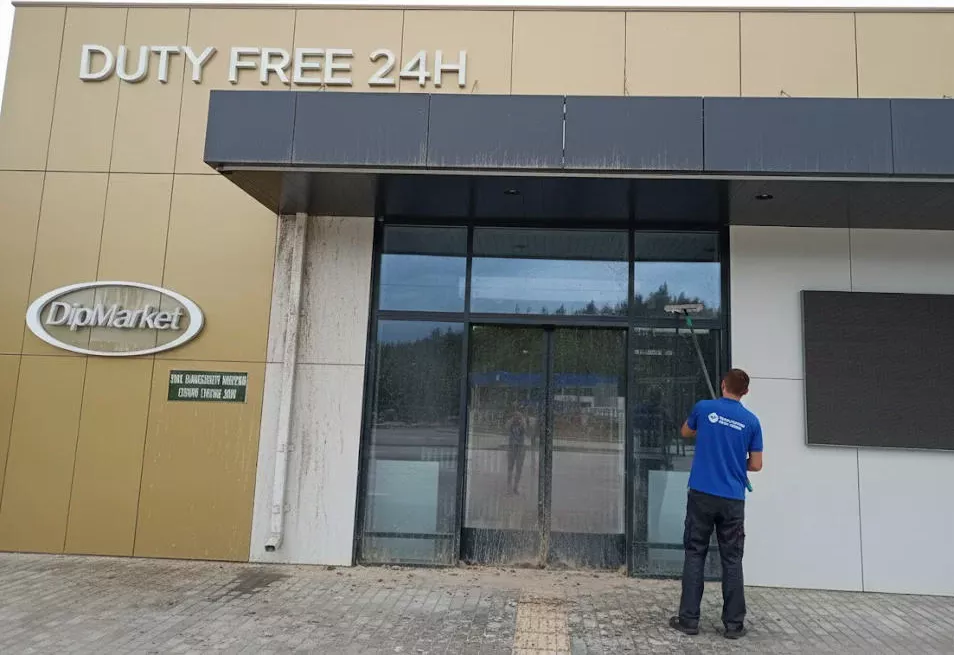 Мойка магазина — до